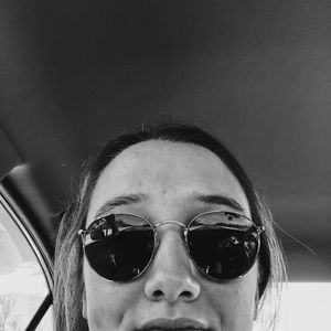 Meet your Posher, Karina